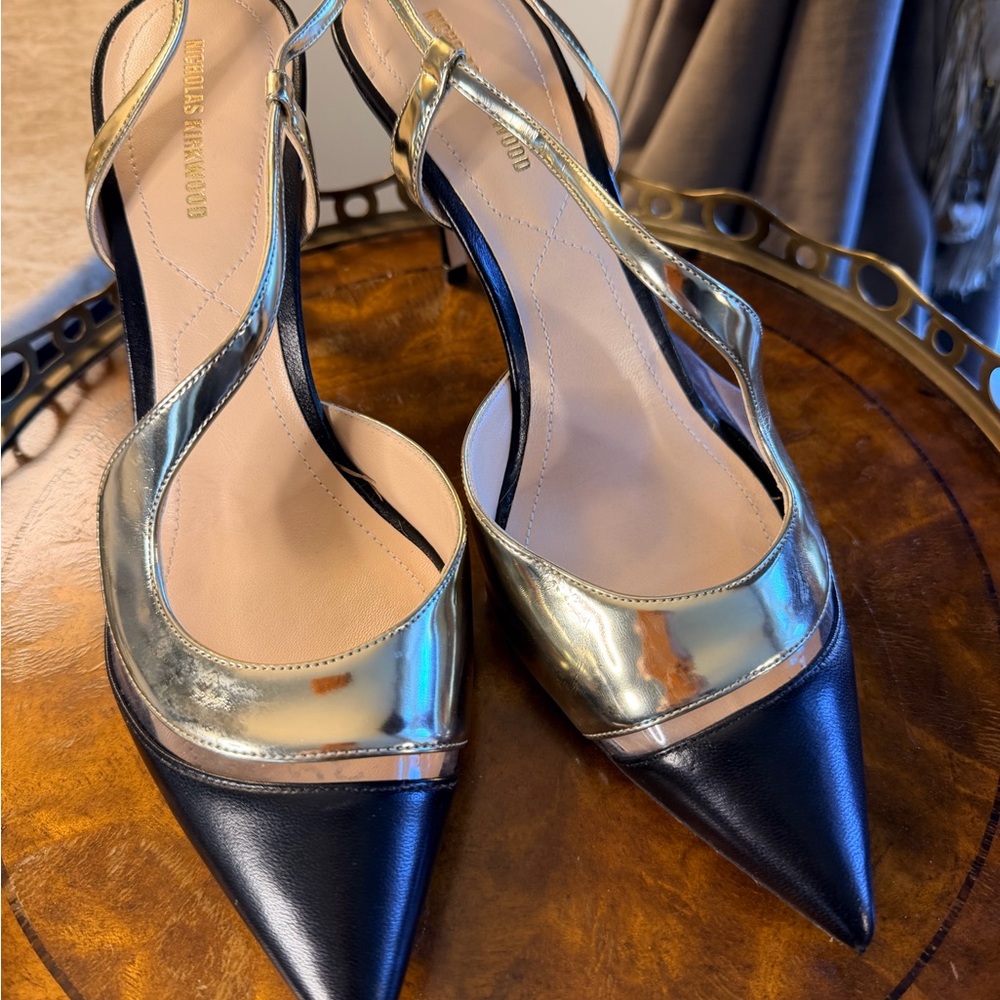 Nicholas Kirkwood Black and Gold Pointed Slingback Pumps